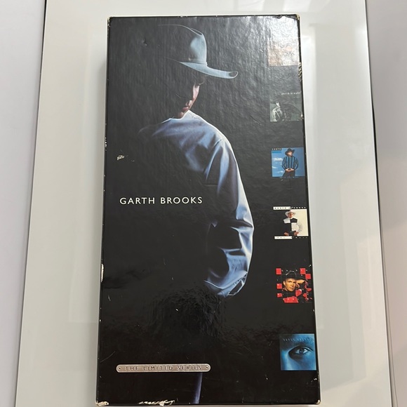 Garth Brooks 6 CD Boxed Set